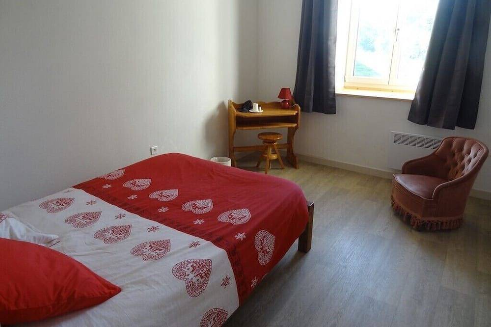 Apartamento entero, Grand Gîte 136m2 Dans Ancienne Ferme du Haut-jura in Longchaumois, Parc naturel régional du Haut-Jura