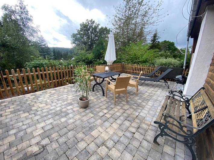 Chalet voor 4 personen, with Balkon and Whirlpool as well as Terras and Tuin in de Eifel