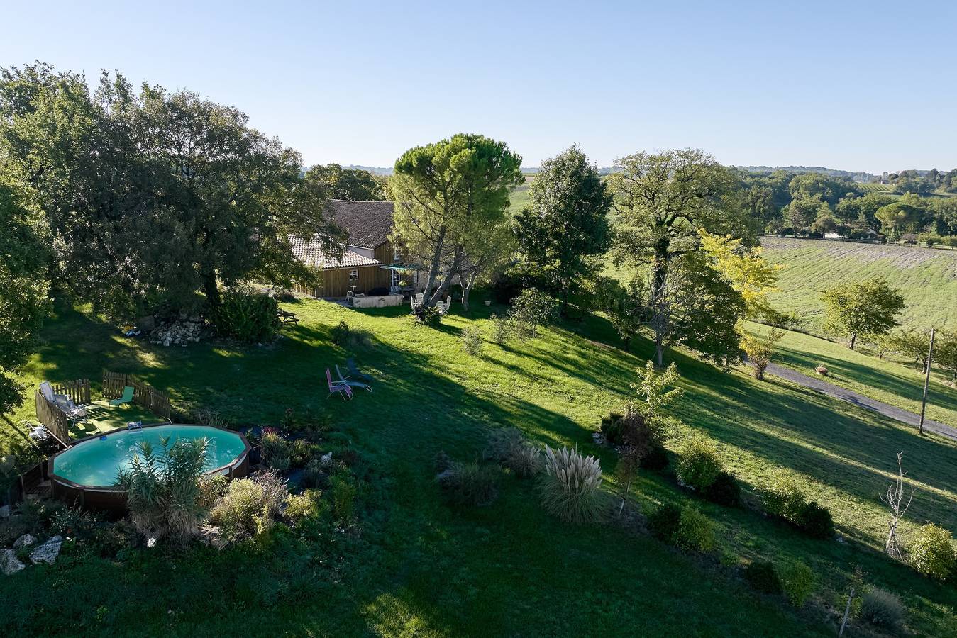 Pech Chabrol : gîte familial avec piscine et vue sur les vignes in Ribagnac, Périgord Pourpre