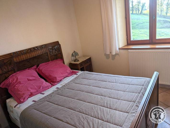 Gîte pour 6 personnes, avec jardin à Chambost-Longessaigne - 4