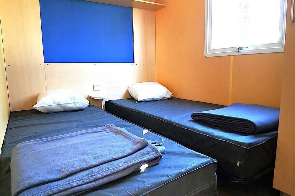 Ganze Wohnung, F021-Wohnwagen-Familie-Eigenes Badezimmer-Terrasse in La Boissière-de-Montaigu, Loire-Tal