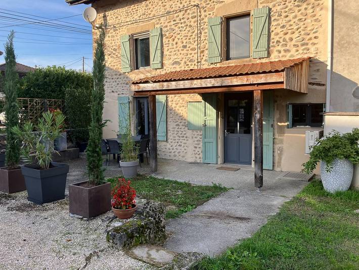 Gîte pour 6 personnes, avec jardin et terrasse