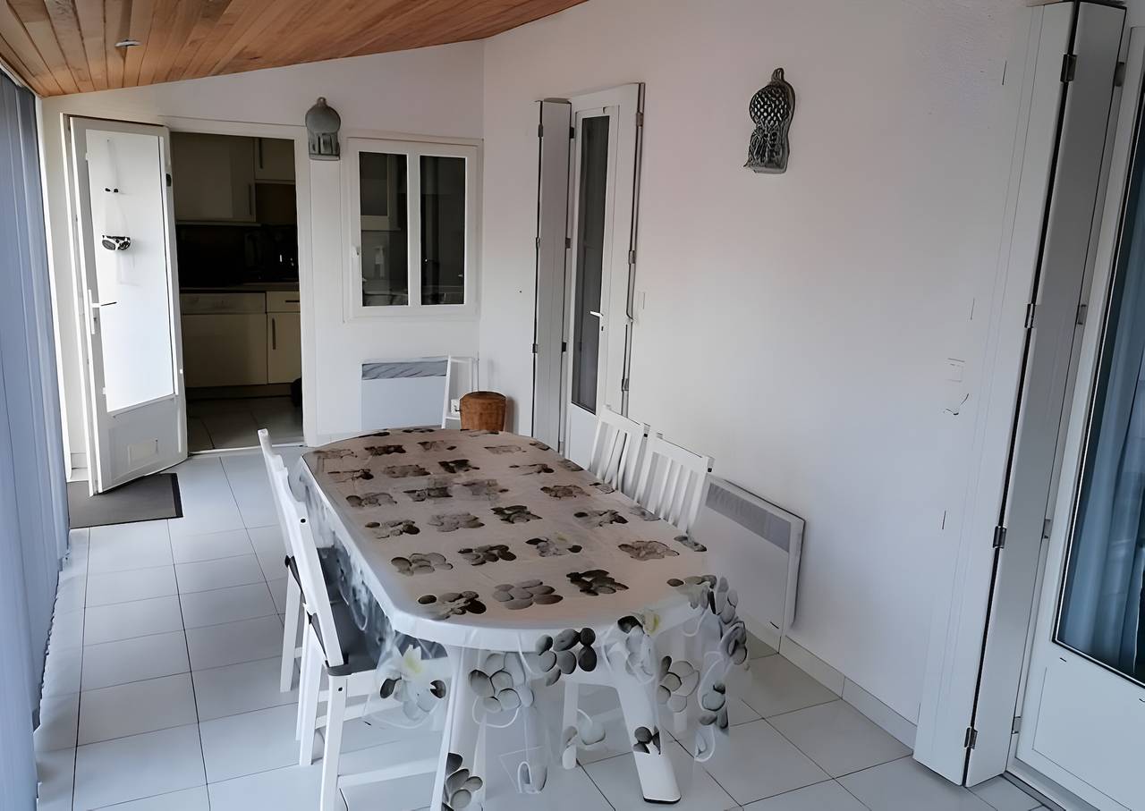 Maison de Vacances 'Chez Christine et Jean-Louis' avec Terrasse Privée et Wi-Fi in Fouras, Région de Rochefort