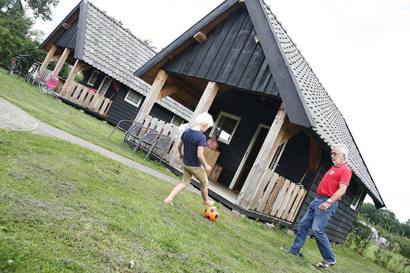Recreatiepark De Boshoek — Holzlodge | 18 Personen in Veluwe
