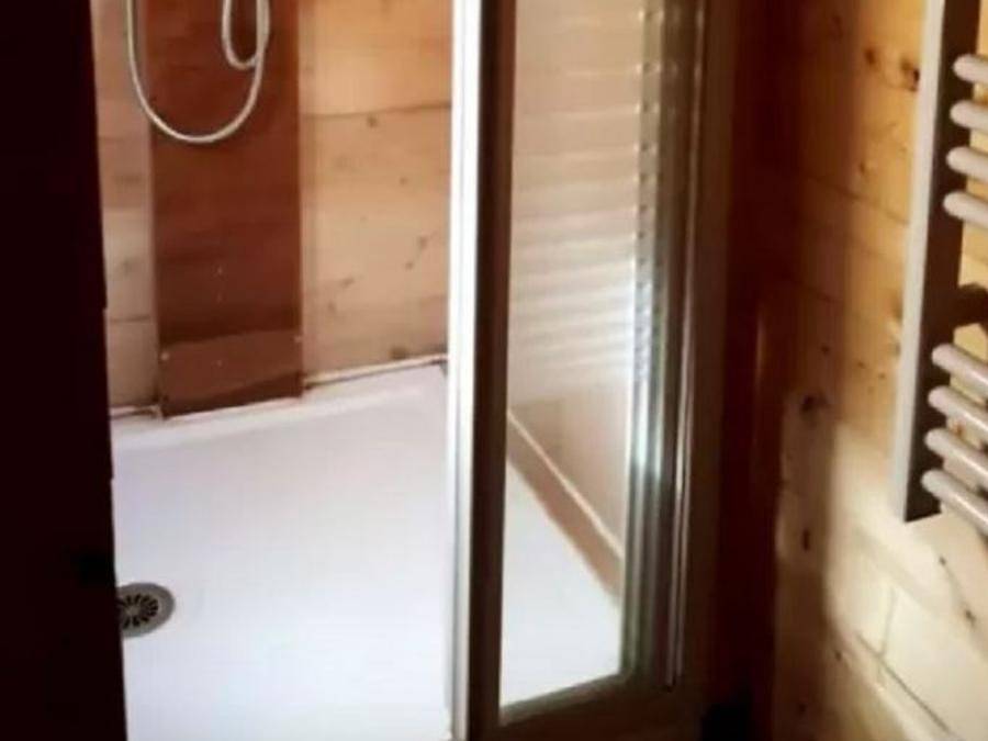 Camping Le Vallon du Luberon - Chalet 4 personas - Chalet Cerisier 2 hab 4 pers in Bonnieux, Parque natural regional del Luberon