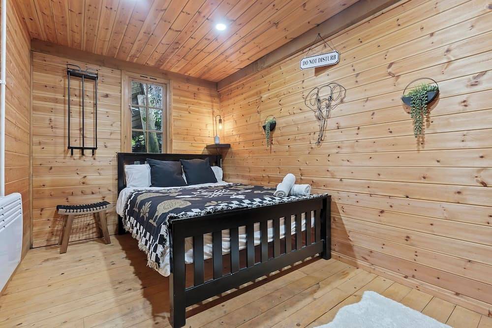 Spacious, Cosy & Chic Cottage with Hot tub in Chaddesley Corbett, Worcestershire