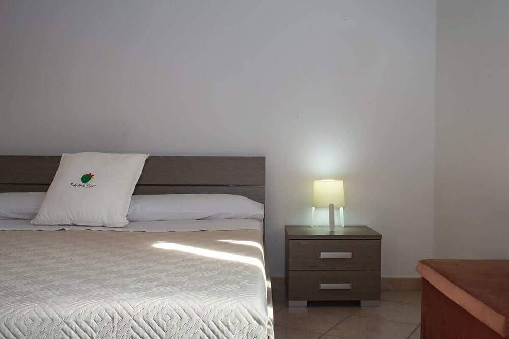 Entire apartment, Casa San Lorenzo 1 - The Fab Stay in Brindisi, Salento