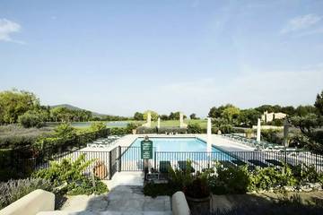 Gîte pour 4 personnes, avec piscine, animaux acceptés dans Golf de Pont Royal