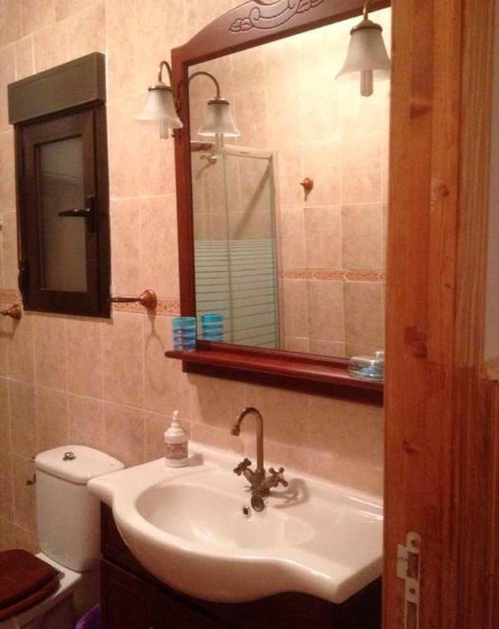 Casa de vacaciones para 9 personas, con jardín además de piscina y vistas, Se admiten mascotas en Montes de Toledo - 2