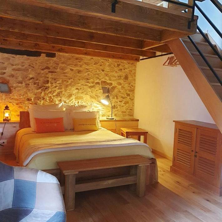 Chambre d’hôte pour 2 personnes, avec Terrasse ainsi que Jardin et Vue dans Saint-Just-sur-Viaur