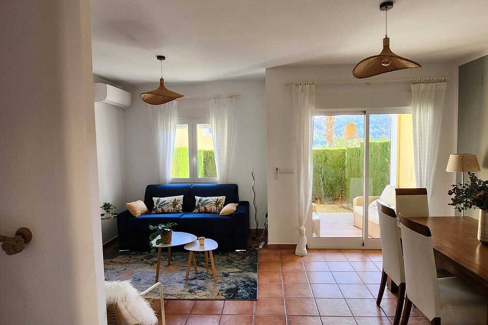 Escape to the heart of a golf course: House with sea and mountain views in La Sella, Pedreguer