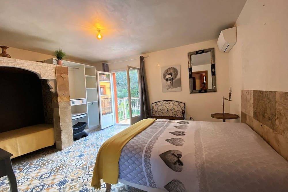 Comfortable villa - Family - Swimming pool - Spa-Terraces/Air conditioning. in Souillac, Lot