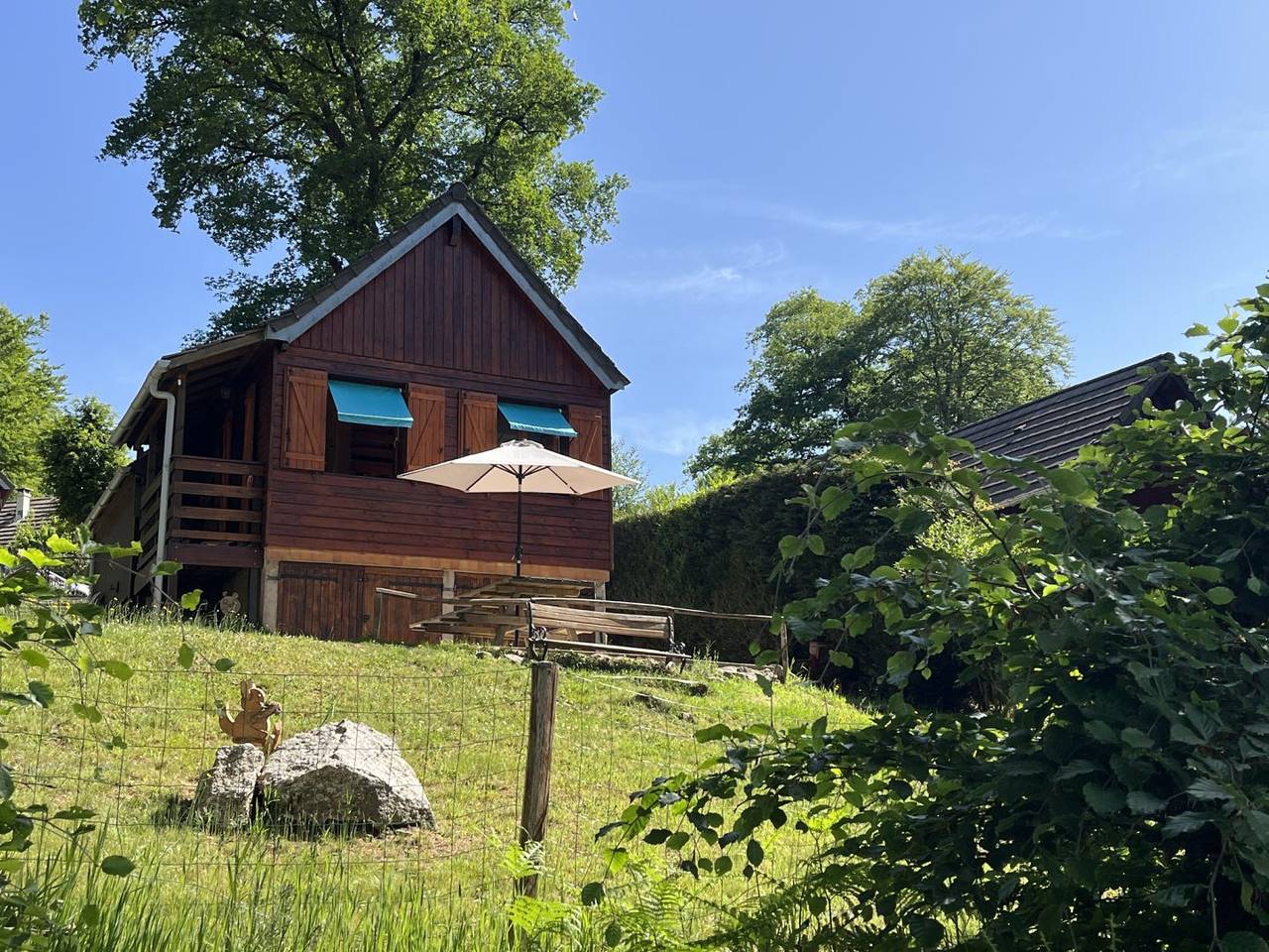 Location Chalet au Bord du Lac des Settons in Montsauche-les-Settons, Lac des Settons