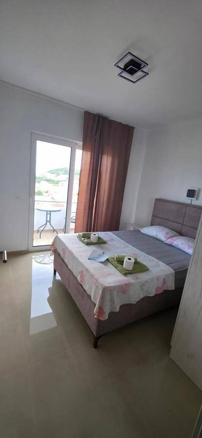 Maison d’hôte pour 2 personnes, avec bassin pour enfant et jardin ainsi que vue sur le lac et vue au Monténégro - 3