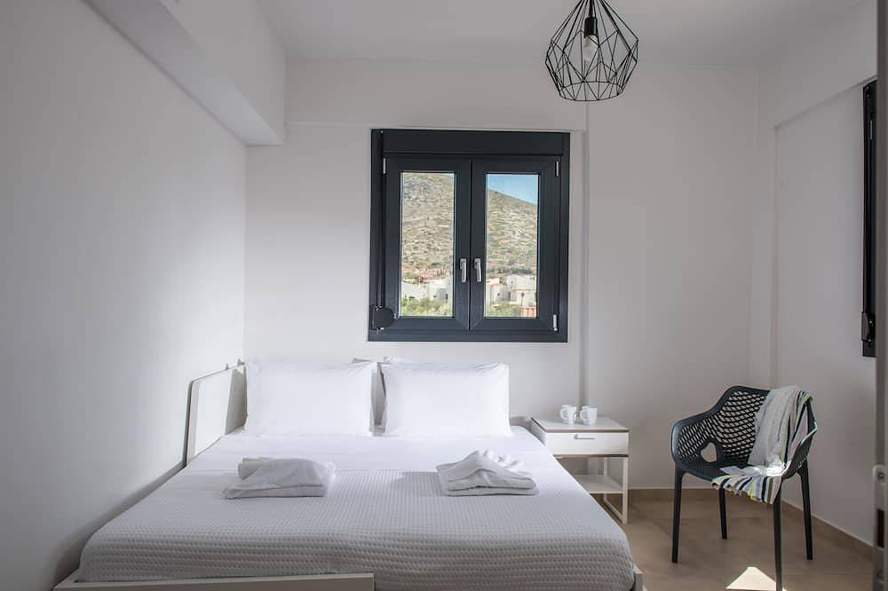 Marelina Luxury Villa 5 bedrooms with private pool in Limenas Chersonisou, Iraklio-Heraklion en omgeving
