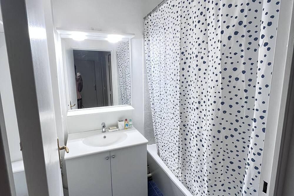 Entire apartment, Large, calm and bright T2 apartment - Parc de la villette in Aubervilliers, Seine-Saint-Denis