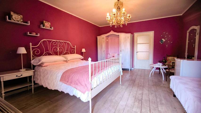 Chambre d’hôte pour 2 personnes, avec Balcon ainsi que Terrasse et Jardin à Borgosesia