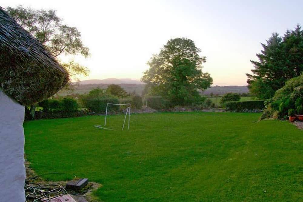 Carthy'S Cottage, pet friendly in Dungarvan, County Waterford in Coumaraglin, County Waterford