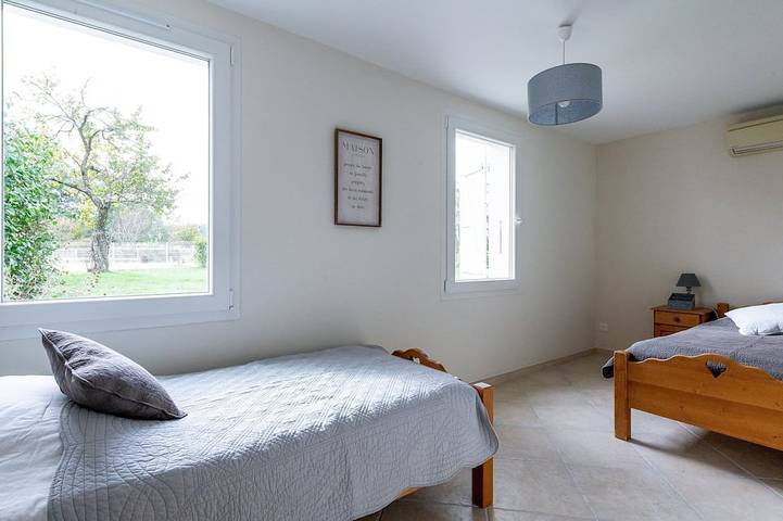 Location de vacances pour 6 personnes, avec jardin à La Bégude-de-Mazenc - 4