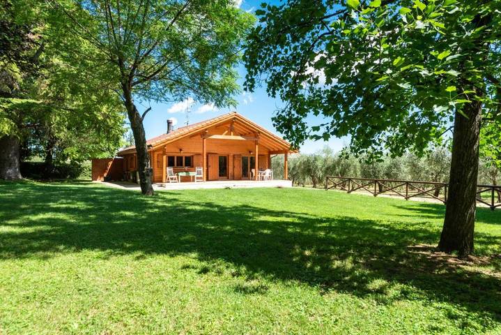Casa vacanza per 8 persone, con Terrazza e Giardino nonché Piscina e Panorama a Civitella del Tronto