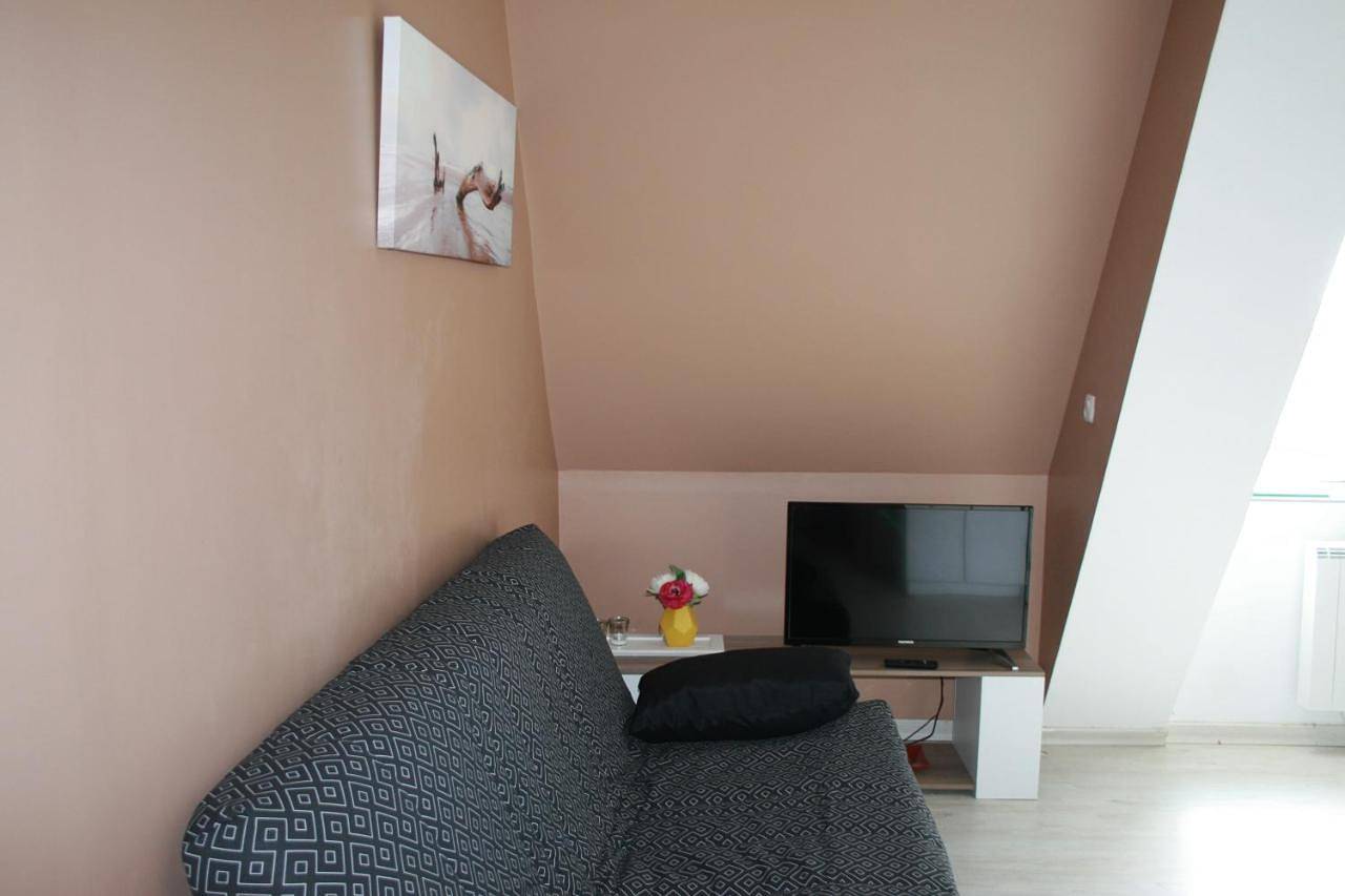 Appartement entier, Studio with Sofa Bed in Ault, Région d'Abbeville