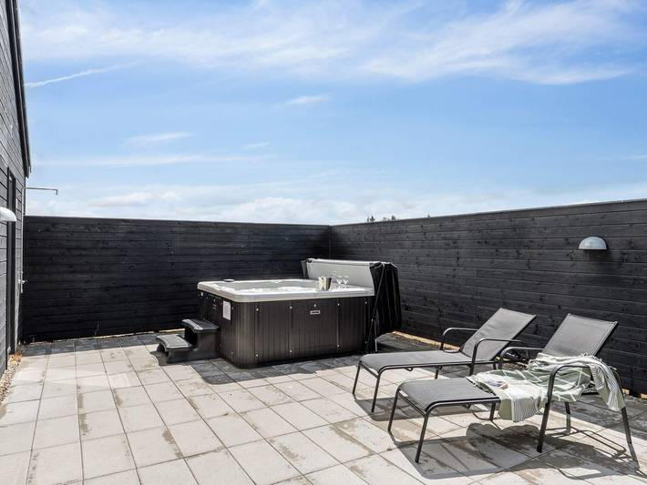 Ferienhaus für 24 Personen, mit Terrasse und Sauna sowie Pool, mit Haustier in Houstrup Strand - 2