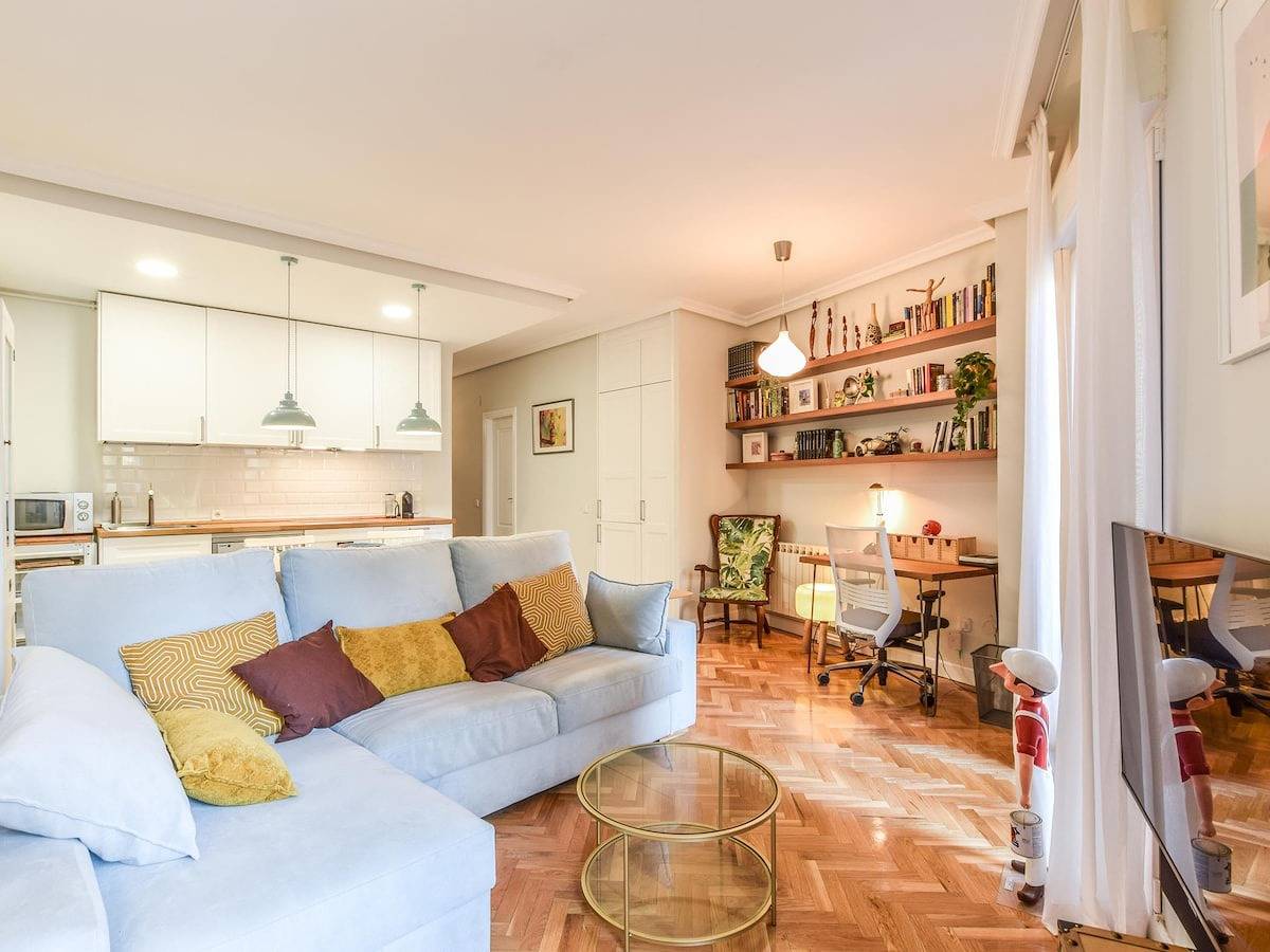 Appartement entier, Apartamento reformado en Lavapiés de alquiler temporal in Centro (Madrid), Madrid