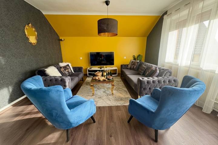 Gîte pour 5 personnes, avec jardin, adapté aux familles à Lingolsheim