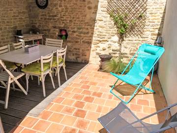 Gîte pour 6 personnes, avec terrasse dans Office De Tourisme Du Chateau D Oleron