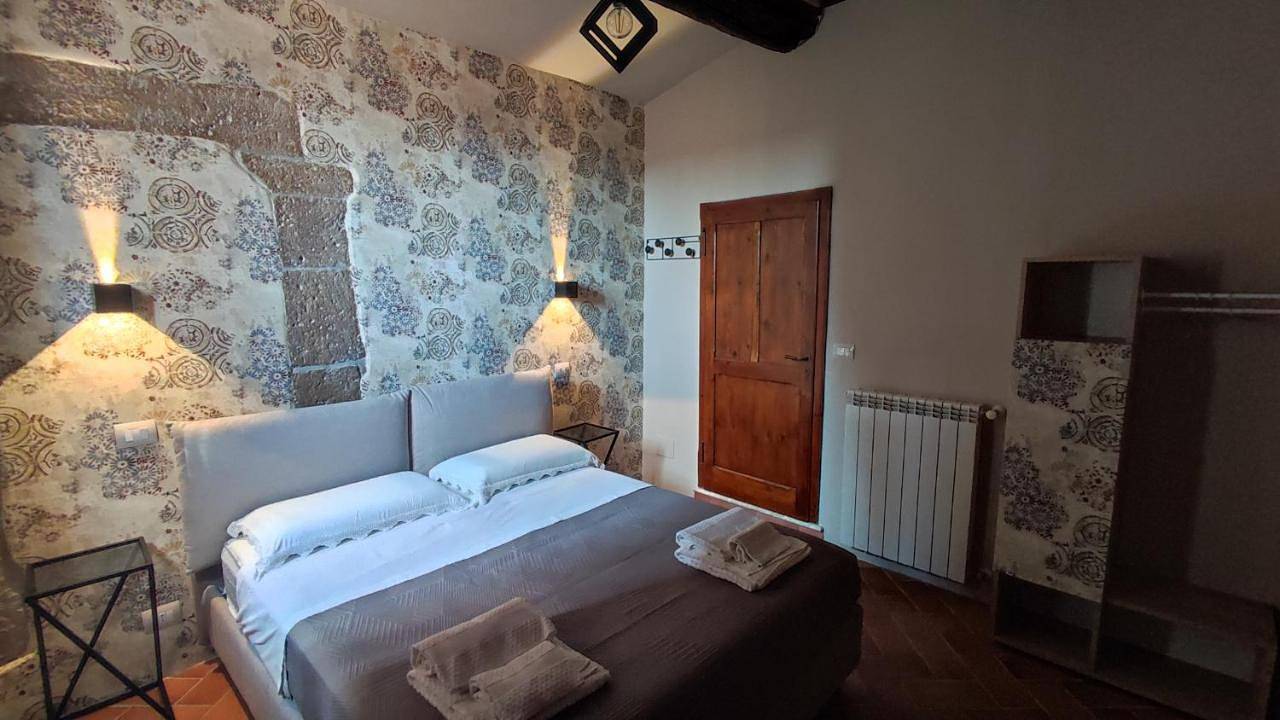 Double Room with Private Bathroom in Pitigliano, Province de Grosseto