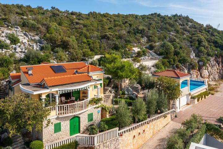 Villa für 6 Personen, mit Meerblick und Pool sowie Terrasse, mit Haustier in Marina - 2