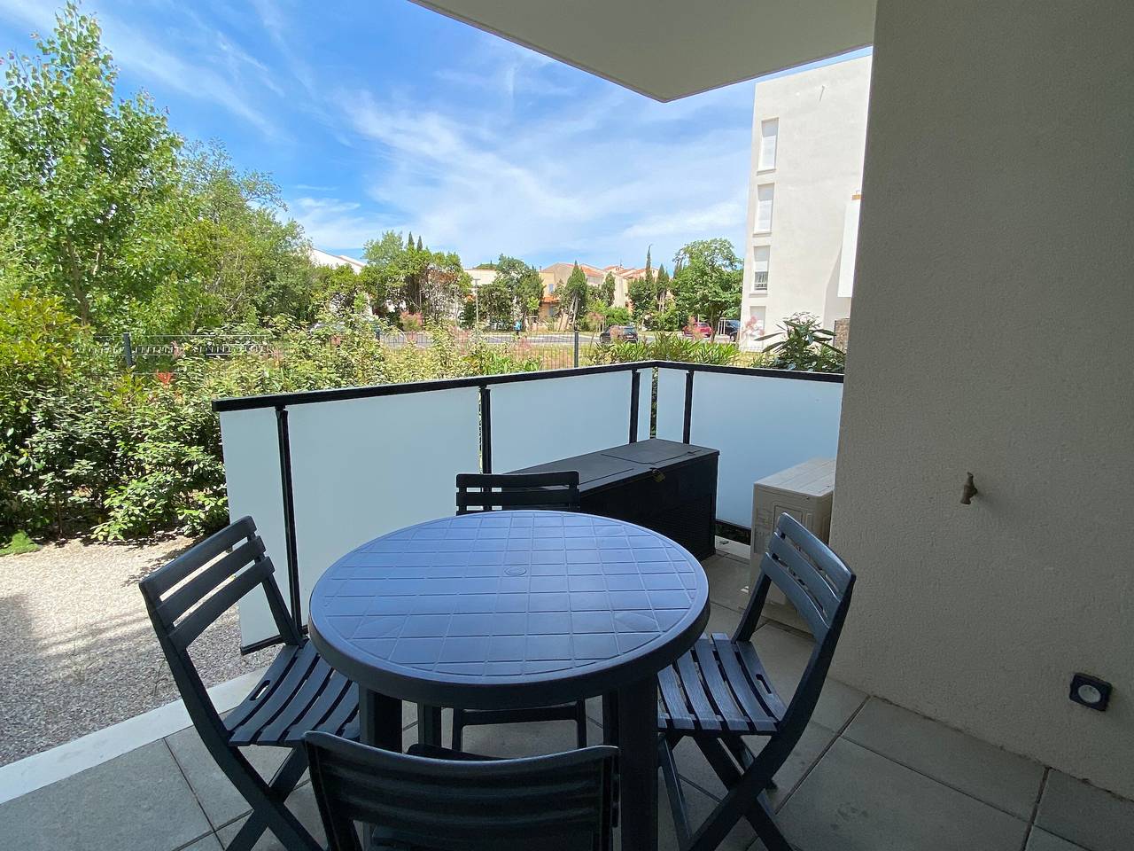 Entire apartment, Modern 1Br Apartment with A/C, Terrace & Parking, Sleeps 4 in La Côte Vermeille, Argelès-sur-Mer