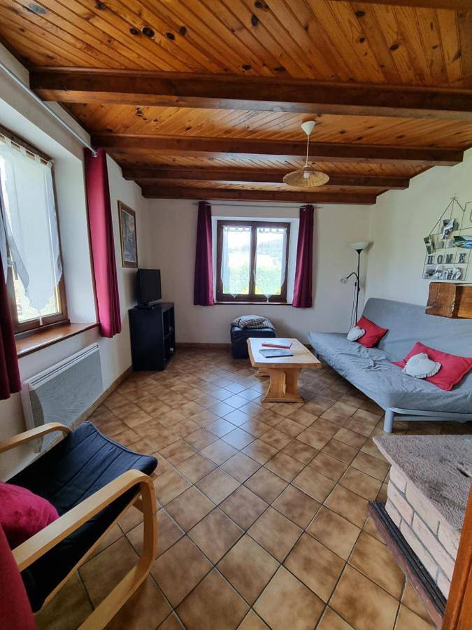 Location de vacances pour 8 personnes, avec jardin et vue à Gerbépal - 2