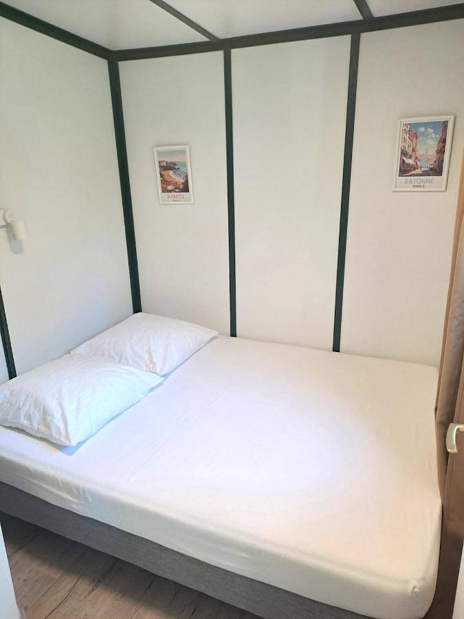 Gîte pour 6 personnes, avec jardin ainsi que piscine et terrasse à Herm - 2