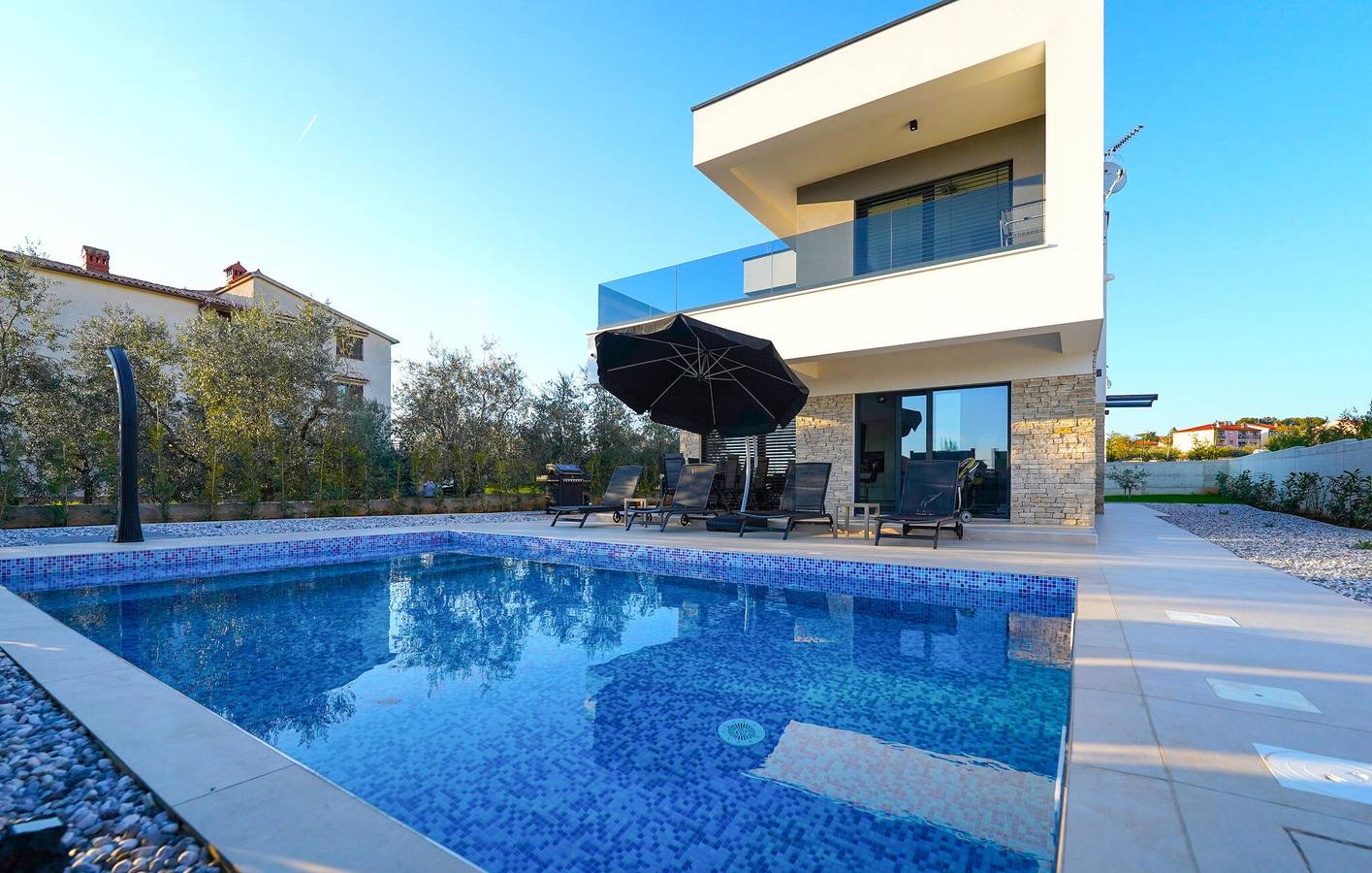 Charmantes Apartment mit Pool, Terrasse und WLAN in Vodnjan – in der Nähe des Stadtzentrums in Vodnjan, Grad Vodnjan