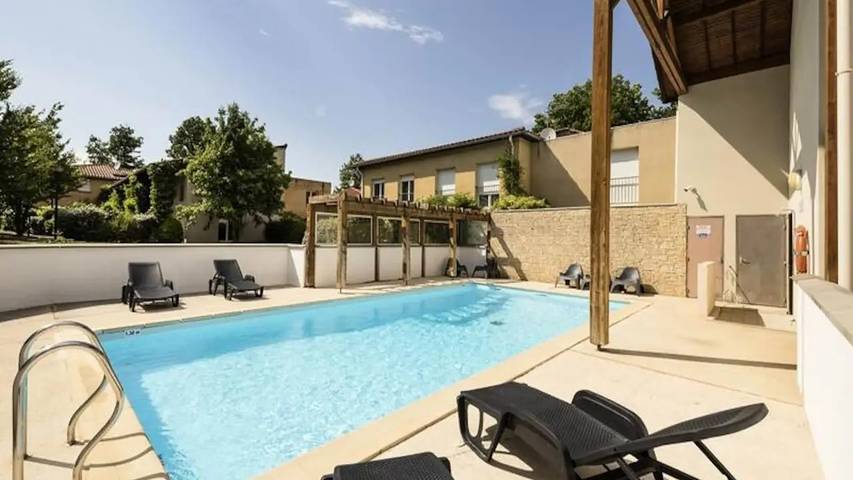 Gîte pour 9 personnes à Marcy-l'Étoile