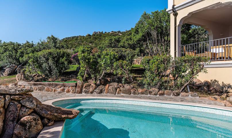 Holiday Home 'Villa Aquila Alta' with Sea View, Wi-Fi and Air Conditioning in Pula region, Cagliari-provinsen