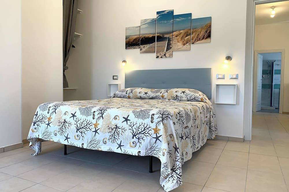 💖 Villa Maty, private resort 500mt from beach, swim pool 💖, Wifi, Netflix. in Porto Badino, Terracina