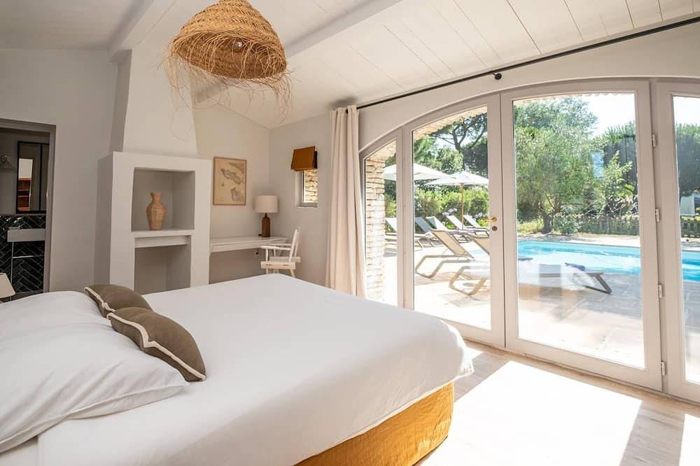 Stunning family villa with private pool and tennis court in Les Portes-en-Ré, Isla de Ré