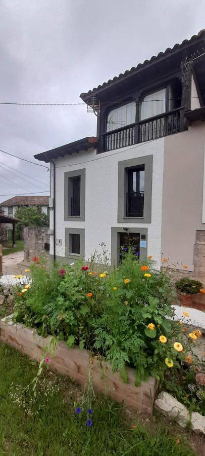 Casa rural para 6 personas, con jardín y vistas en Posada de Llanes