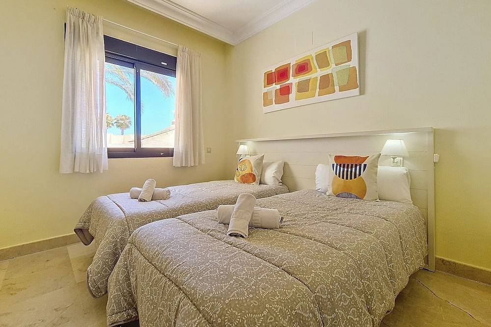 Entire apartment, Apartment with pool views, parking and Wi-Fi in Roda Golf, San Javier