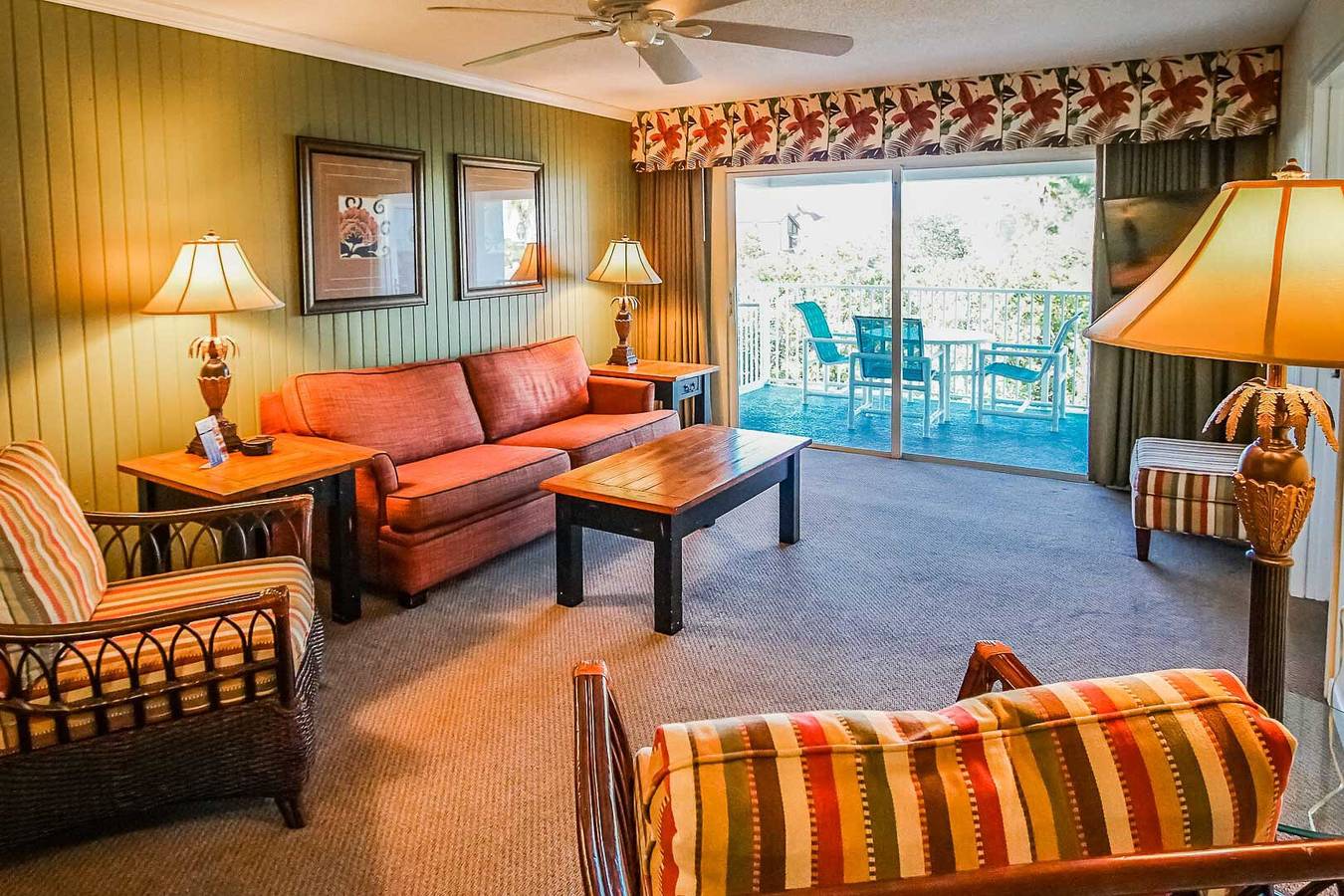 Entire apartment, Sand Pebble Resort in Treasure Island, Pinellas County