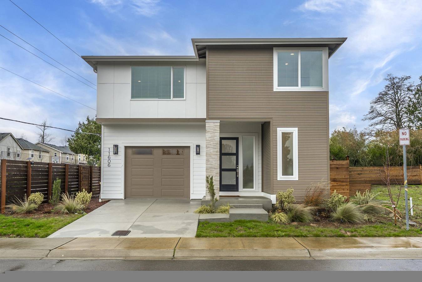Brand New 5Br Home | Fenced Yard + Ample Parking in King County