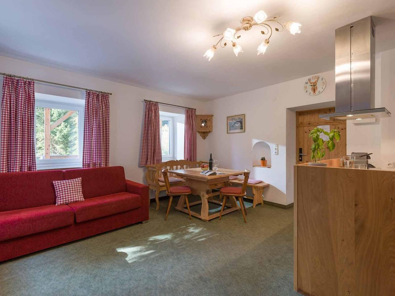 Ganze Ferienwohnung, Appartement 2  (2-4) Personen Eg in Fieberbrunn, Saalbach-Hinterglemm