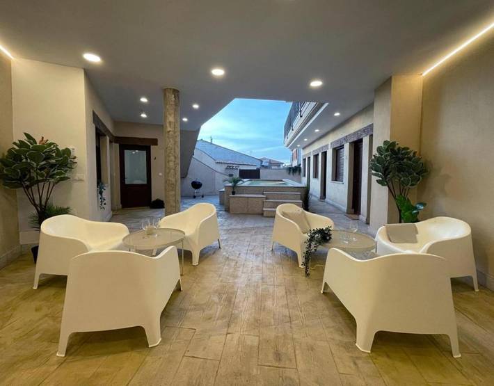 Apartamento de vacaciones para 27 personas, con terraza y piscina en Comarca de Ciudad Rodrigo - 3