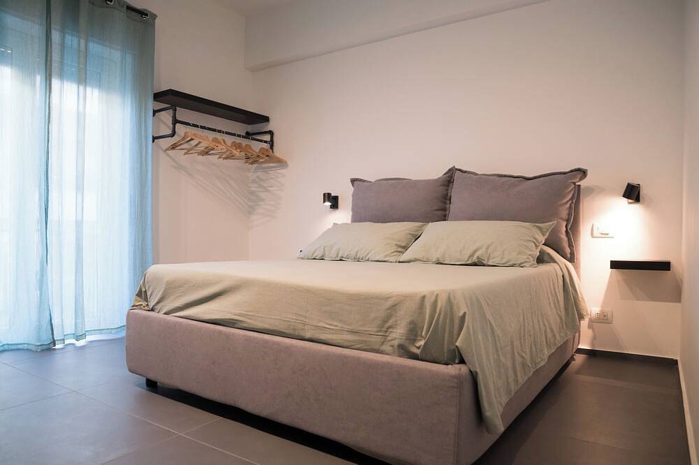 Entire apartment, Oktò apartments, two-room apartment sqm 50 in Milazzo, Messina Province