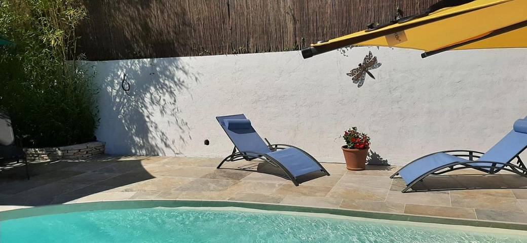 Location de vacances pour 2 personnes, avec jardin ainsi que piscine et vue, animaux acceptés à Vence - 3