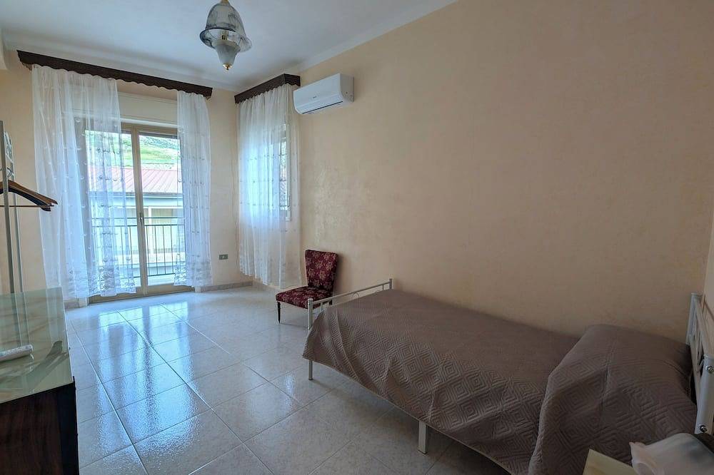 Orange House in Cattolica Eraclea, Agrigento Provinz