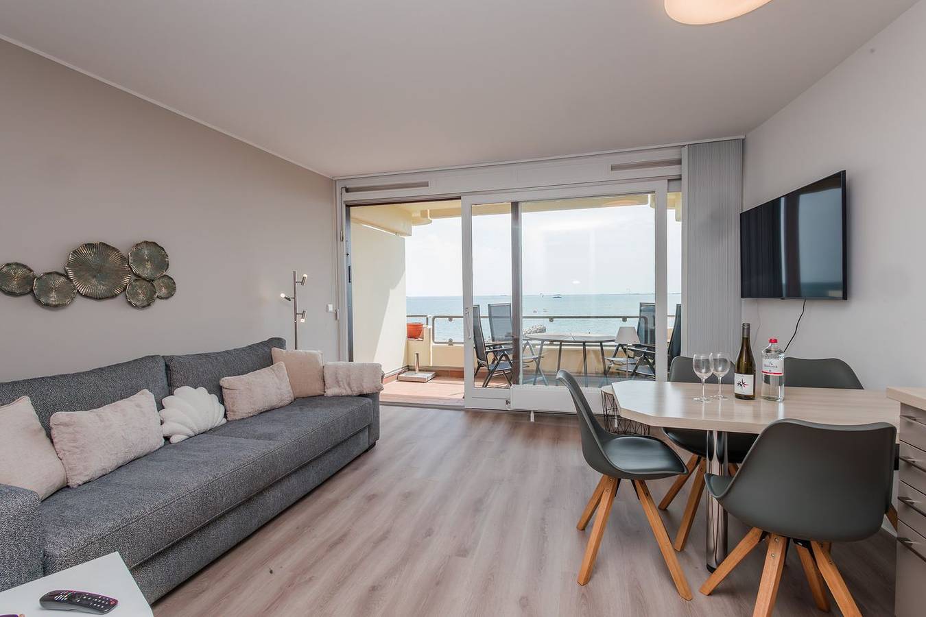 Ganze Wohnung, Moderne Ferienwohnung mit Meerblick in Wyk auf Föhr in Wyk auf Föhr (Stadt), Wyk auf Föhr