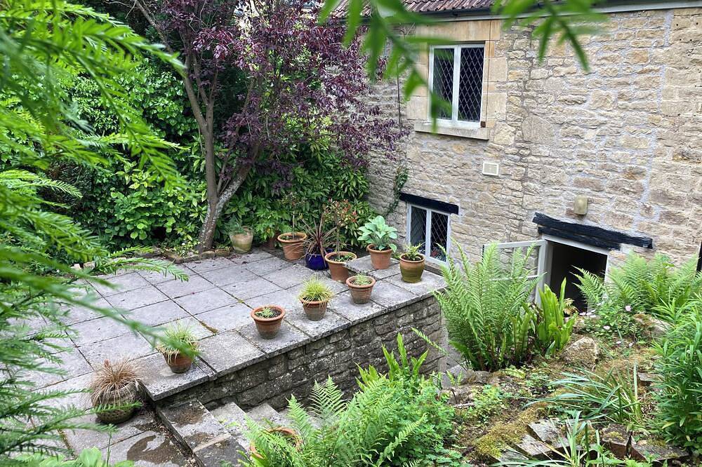 Charming cottage 2 miles from Bath City Centre in Bath, Bath et Nord-Est Somerset